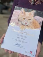 Tierschutzurkunde 2026 an Ingrid Gmach VIER PFOTEN