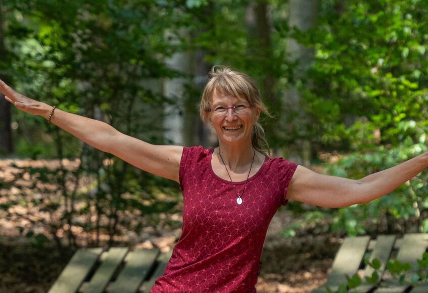 Wellnessurlaub: Energy Dance® trifft Yoga - Winterzauber-Wochenende mit Andrea & Carmen