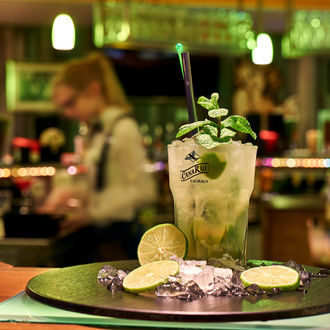 Erfrischende Cocktails ins John's Bar