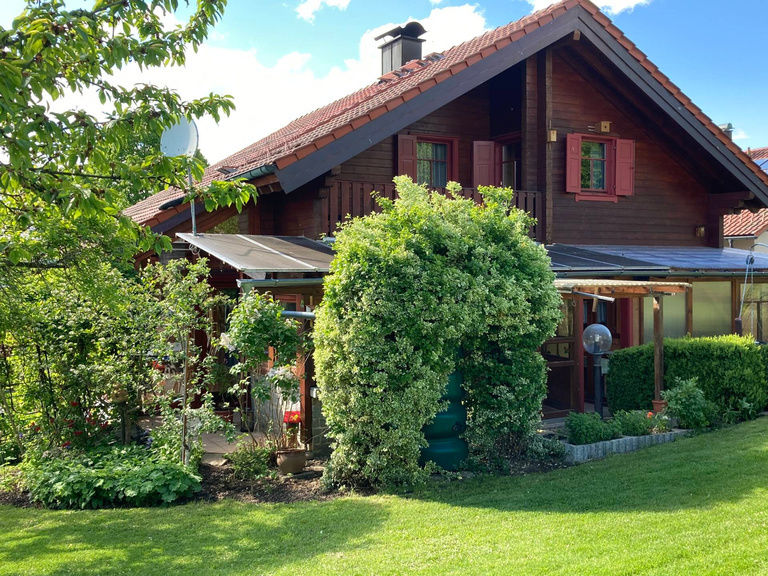 Ferienhaus im Bayerischen Wald Gartenansicht